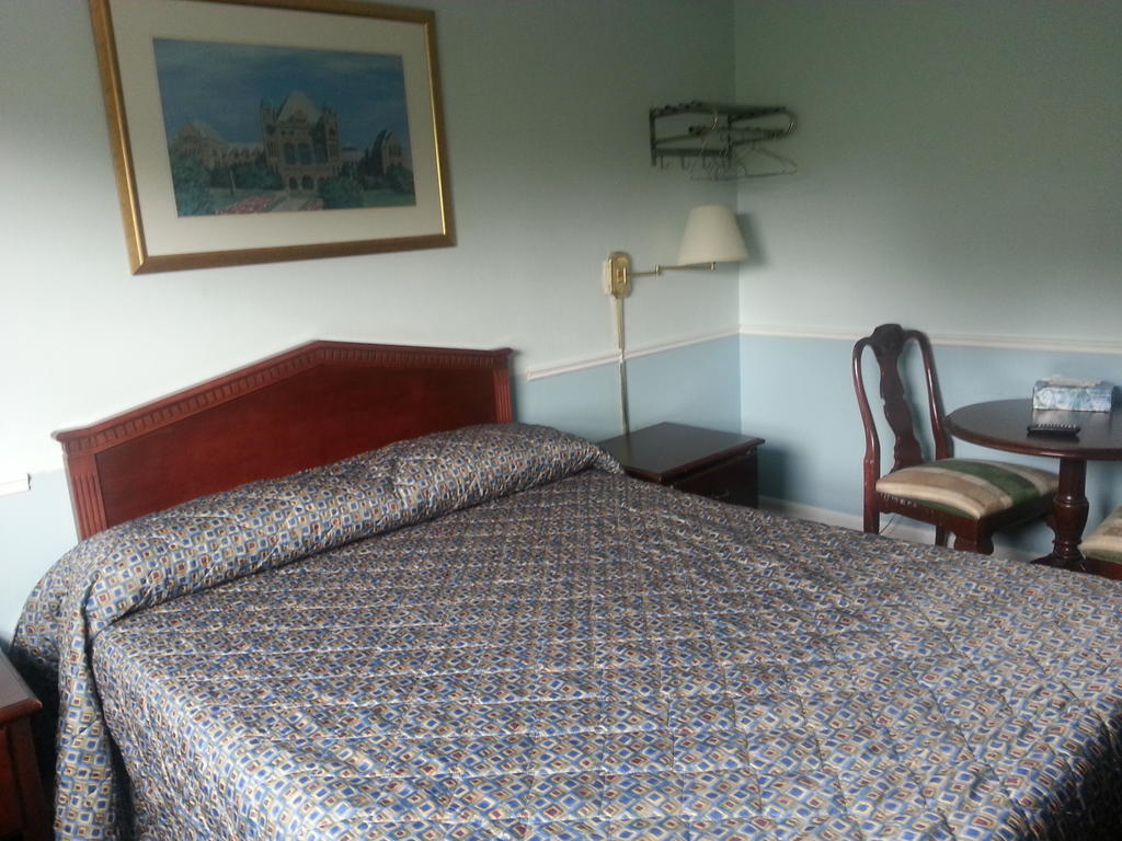 تورونتو Queensway Motel الغرفة الصورة