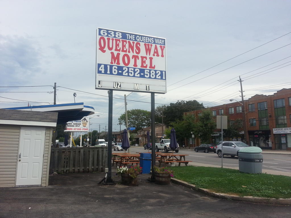 تورونتو Queensway Motel المظهر الخارجي الصورة